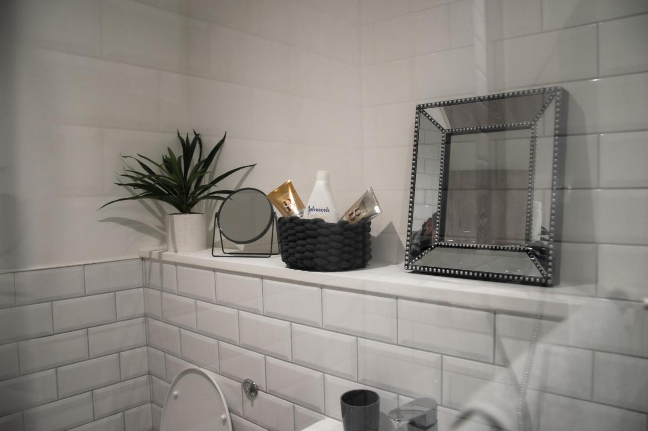 Bv Apt 2 Bedroom At Holmfirth Perfect Views Huddersfield Extérieur photo